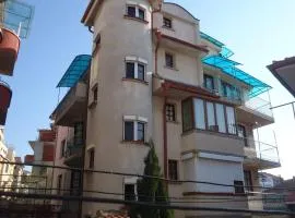 Тихия кът
