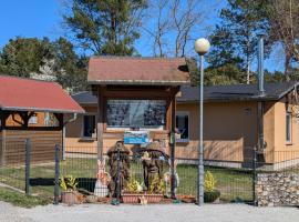 Spreewaldhäuser Golinski mit Kamin am Neuendorfer See, hotel v destinaci Alt Schadow