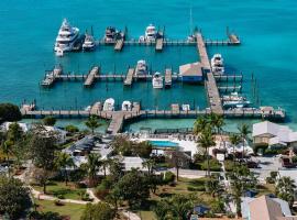 Romora Bay Resort & Marina, hôtel à Harbour Island