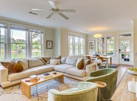 Lake Oconee Condo with Boat Ramp and Trail Access!, ξενοδοχείο σε Γκρίνσμπορο