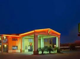 Super 8 by Wyndham San Antonio/Riverwalk Area