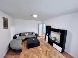 Cozy and comfortable apartment, ξενοδοχείο σε Sfântu-Gheorghe