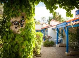 Hotel Des 4 Vents "Esprit Camargue" Parking Privé securisé