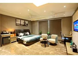 KRYC Luxury Living near Indraprastha Apollo Hospital