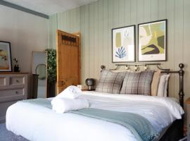 Ashley Suite - Cozy 1BR Maisonette with Parking & WIFI, Hotel in Barry