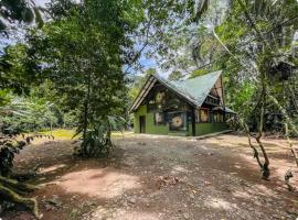 La Casa Del Sol، فندق في Hone Creek