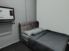 MIA Hostel for Traveller，位于Simpang Kelemak的酒店