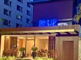 Blue Hotel