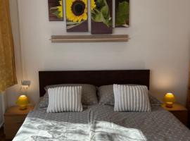 Apartmanovy dom Grand, hotel ve Štúrově