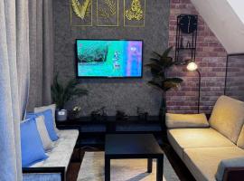 Cozy Rustic Corner House Subic, hotel in Subic