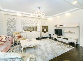 Luxury AMOR Sea View Apartment 33, hotelli kohteessa Baku