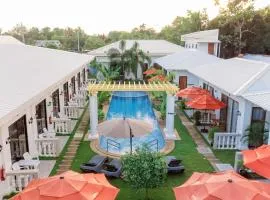 E L Westensee Resort