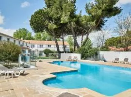 Artemia Aigues-Mortes - Hotel avec piscine