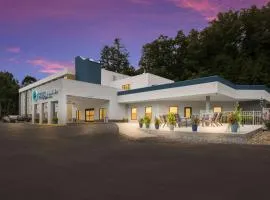 Clarion Pointe Sylva near Cherokee Area