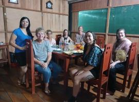 SAMMARA ECOLODGE Amazon River, hotel v destinaci Padre Isla