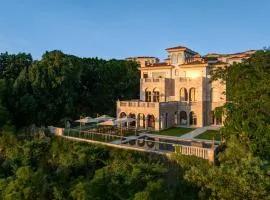 Island Diary Hillside Private Hot Spring Manor