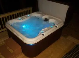 Appalachian Cabin- Trout Stream Firepit Hot Tub