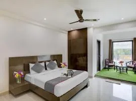 Townhouse West Near Udyog Nagar Metro Station