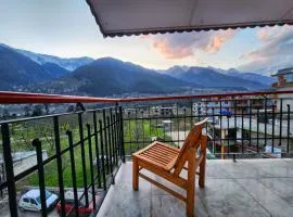 Kundan Hotel and Restaurant