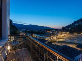 GrandView Hotel, hotel in Berat