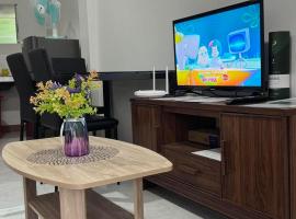 Vibrant Vibes Cozy Staycation III in Sorsogon City, hotel in Sorsogon