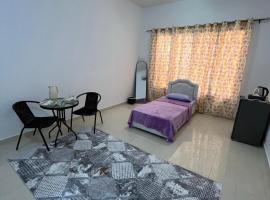 Gisa Hostel All Private Ensuite Rooms, hotel in Mawāliḩ