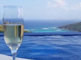 Caribbean Villa with pool and views, hotel en Port Elizabeth