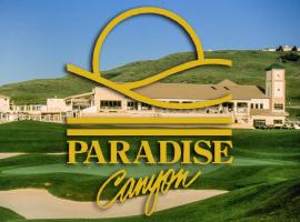 Paradise Canyon Golf Resort - Luxury Condo M409, hôtel à Lethbridge