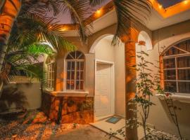 Ideal house for families, large groups & cozy, hotel v mestu Santa Rosa de Copán