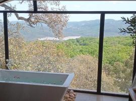 Alex House, hotell sihtkohas Aïn Draham