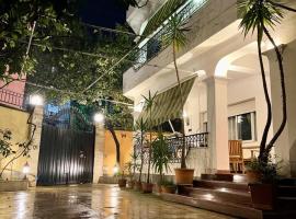 Mandarine hostel,位于地拉那的酒店