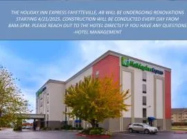 Holiday Inn Express & Suites Fayetteville University of Arkansas Area by IHG