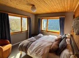 Familiehotel La Randulina, hotell sihtkohas Ramosch