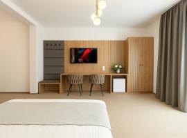 Resort EDEN - domki, pokoje, apartamenty, sauna, jacuzzi, hotel in Jastrzębia Góra