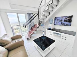 Cozy 1BR Casa De Parco Apt with Pool & Gym, hôtel à Samporo