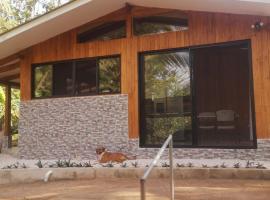 House in Playa Carrillo-Samara, Hotel in Tapantí