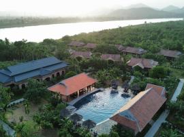 Hue Ecolodge, hotel in Hue