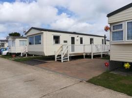 Moonstone Hayling Island Holiday Park, hotel in South Hayling