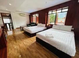 Lacasa Mountain View Hotel