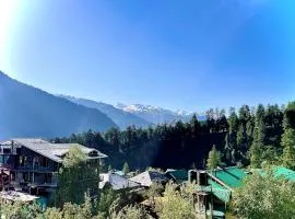 Hotel Lilly Inn Himalayan Snow views