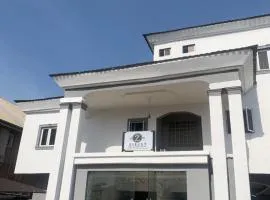 Zie1st Hotel & Suite