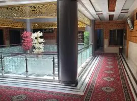 RELIANCE Hotel