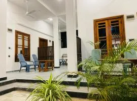 Arugambay Alice Rest