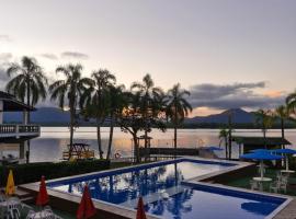 Hotel Costa Azul, hotel in Cananéia