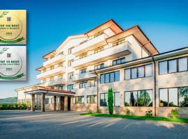 Хотел Релакс, hotel in Kazanlŭk