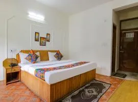 Hotel Tirupati Ujjain !! Near Mahakal Mandir, Railway Station & Bus stand ! Best Location ! Top Rated Property
