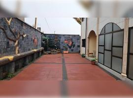 NEFAR PALACE HOTEL Plc, hotel a Bafoussam