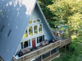 Fallswood Lodge - by The Chalets, hotel en Logan