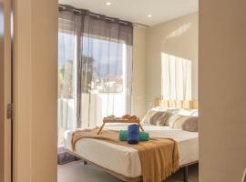 Aparthotel al centro de Peñiscola - Mar de Cristal, hotel in Peñíscola