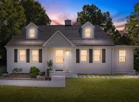 4 BR - King beds - perfect for HPU, Furniture Market, Greensboro, Winston